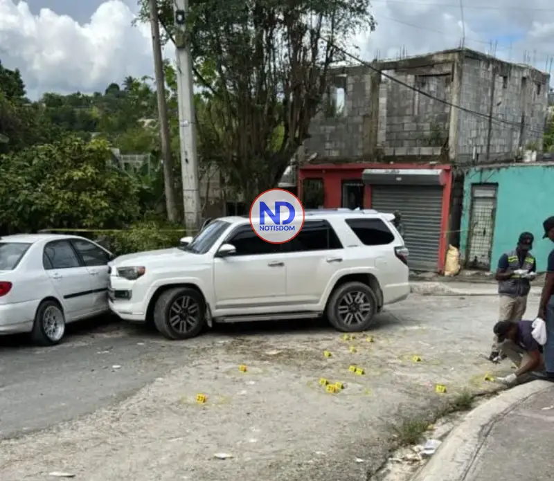 IMG 20251106 WA0929 576x1024 1 Delincuentes armados atacan patrulla de la Dicrim en Los Girasoles y desatan persecución policial [Video]