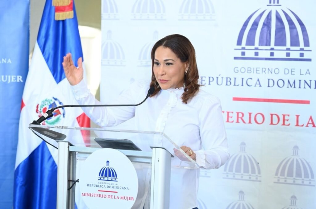 Mayra Jimenez Ministerio de la Mujer lanza jornadas de prevención de la violencia en Los Alcarrizos junto a la vicepresidenta Raquel Peña