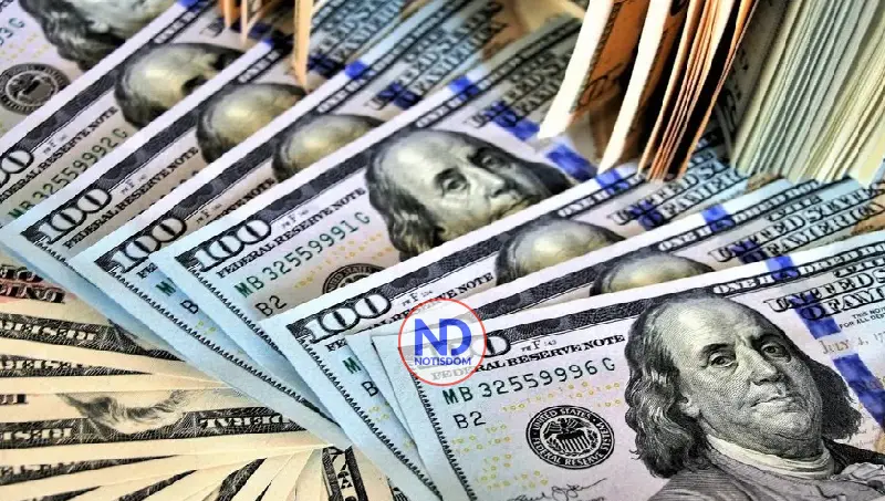 El dólar bajó un centavo; este martes era vendido RD$64.55