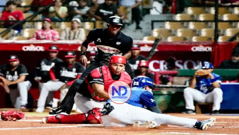 Leones blanquean Licey; Aguilas y Estrellas ganan en beisbol RD
