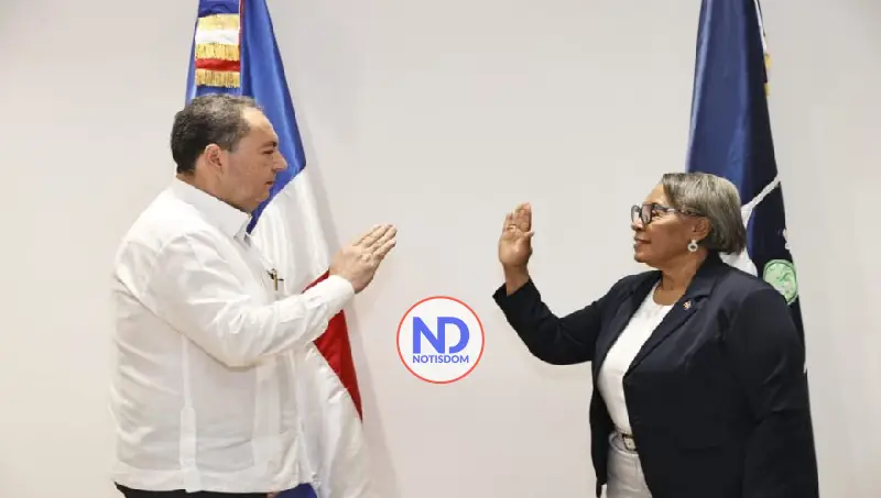 El SNS juramenta a María Virtudes Méndez como nueva directora de Cuidados de Enfermería 2 El SNS juramenta a María Virtudes Méndez como nueva directora de Cuidados de Enfermería