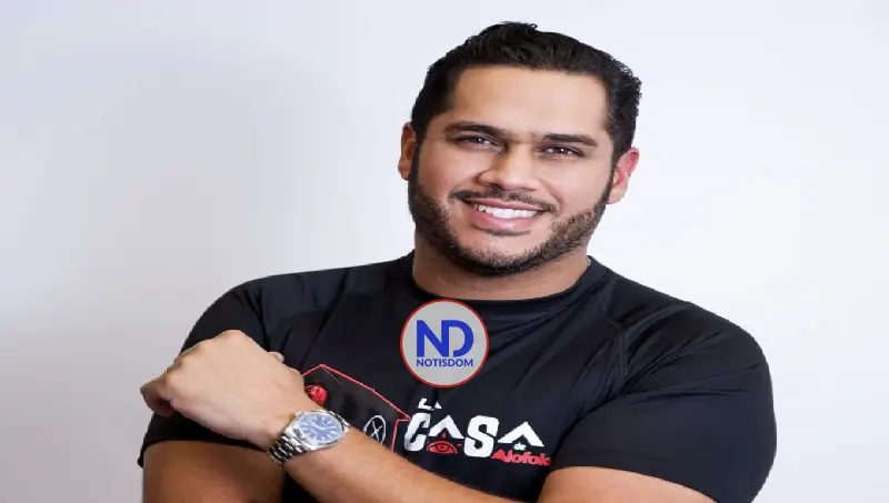 Juan Carlos Pichardo sorprende a su hija y esposa, tras ser sacado por desconocidos de LCDA2