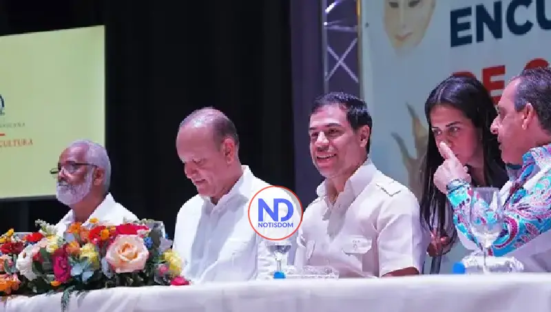 Cultura inicia en Santiago los encuentros regionales con el sector carnavalesco