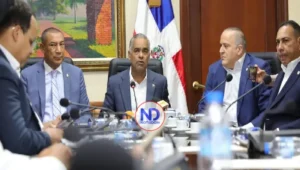 Ministro Joel Santos resalta importancia de actualizar la Ley General de Electricidad