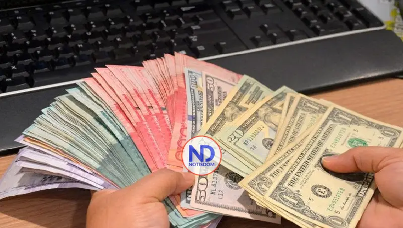 Dólar sigue en picada; bajó 36 centavos y era vendido $63.75