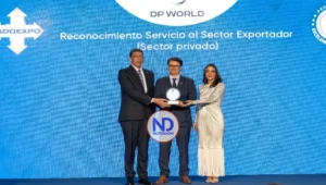 DP World en RD recibe el premio «Servicio al Sector Exportador» otorgado por Adoexpo