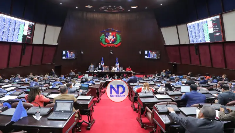 Diputados trabajan contra reloj para acatar sentencia del TC