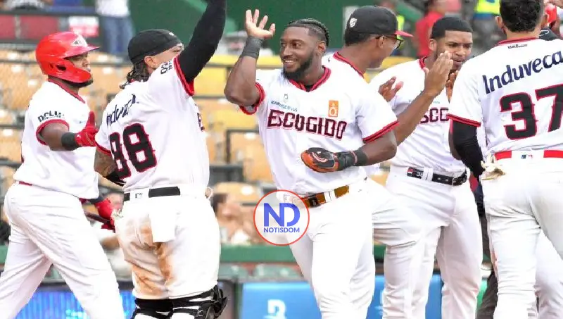 Aguilas, Gigantes, Leones y Toros ganan en el beisbol RD