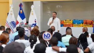 INEFI fortalece el deporte escolar en La Romana con remozamiento de canchas, charlas y entrega de utilería deportiva