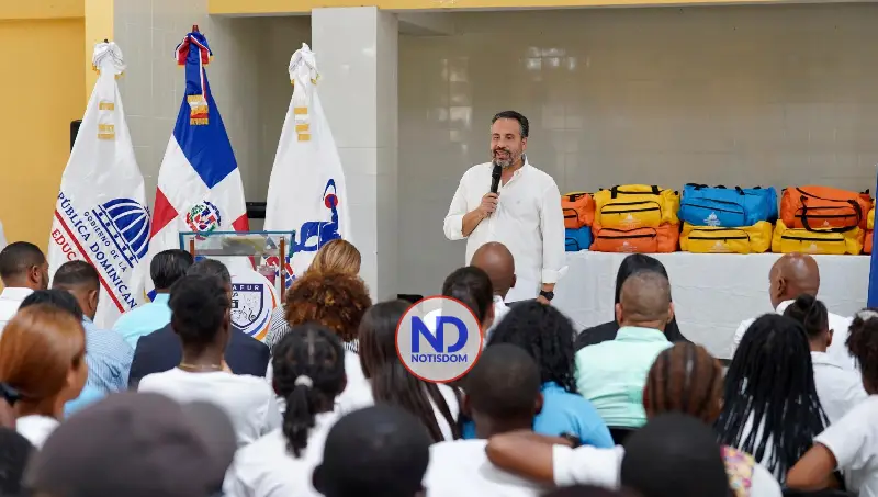 INEFI fortalece el deporte escolar en La Romana con remozamiento de canchas, charlas y entrega de utilería deportiva