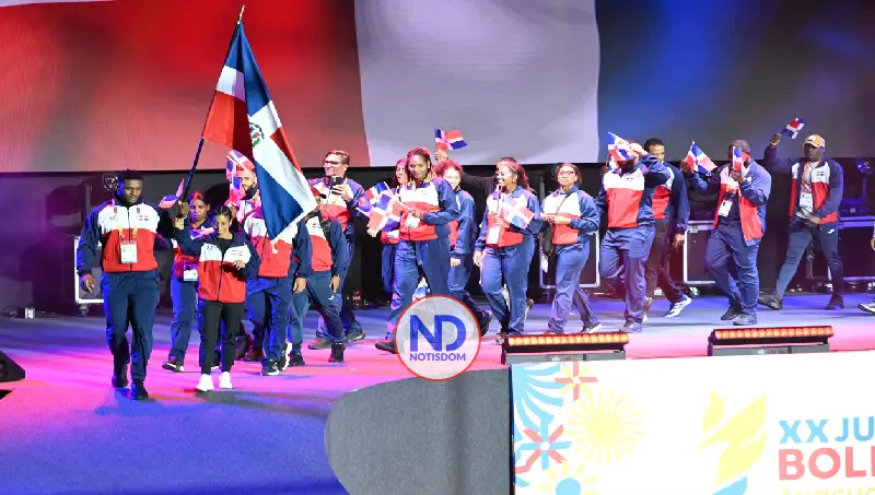 Delegación RD desfiló con clase en apertura Juegos Ayacucho