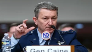 Jefe militar de EEUU visita tropas en el Caribe mientras Trump aumenta presión sobre Venezuela