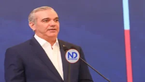 Abinader destaca estabilidad cambiaria y afirma que en el país hay “una abundancia de dólares”