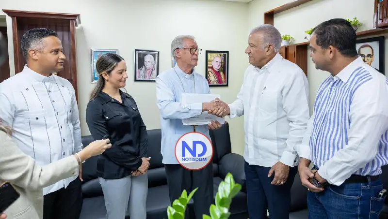 NOTISDOM FOTOS PF2025 2025 11 12T155112.862 Gobierno entrega RD$27 millones para casa de acogida de sacerdotes en Mao-Montecristi