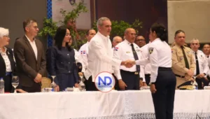 Abinader juramenta 2,421 nuevos policías y reafirma compromiso con la Reforma Policial