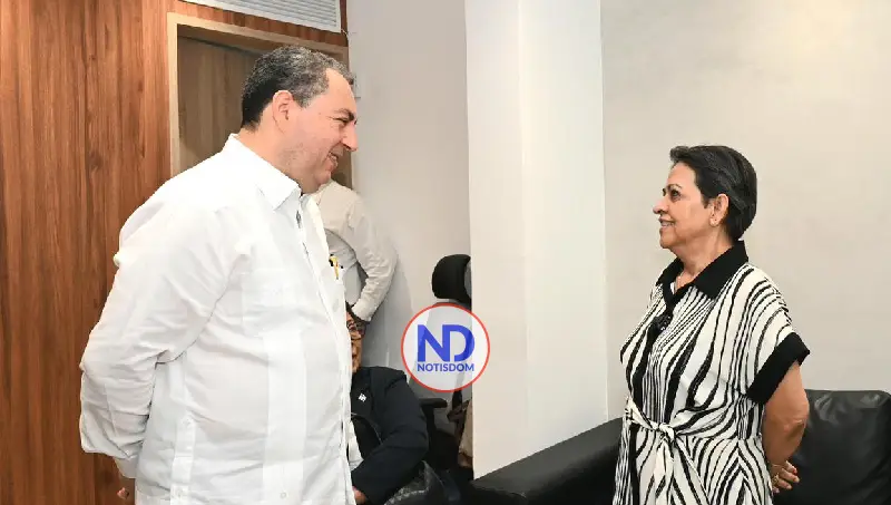 Voluntariado Banreservas dona más de dos mil vacunas contra la influenza al SNS