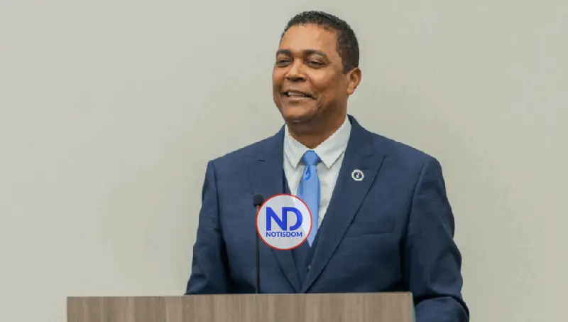 Víctor D’Aza sorprende y retira su precandidatura presidencial del PRM para 2028 2 Víctor D’Aza sorprende y retira su precandidatura presidencial del PRM para 2028