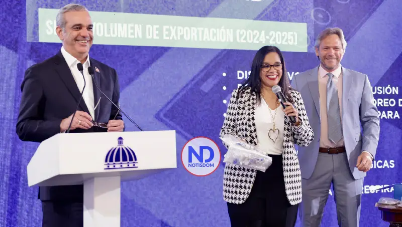 NOTISDOM FOTOS PF2025 2025 11 17T211409.943 Abinader resalta RD se consolida como líder regional en manufactura de equipos médicos y electrónicos