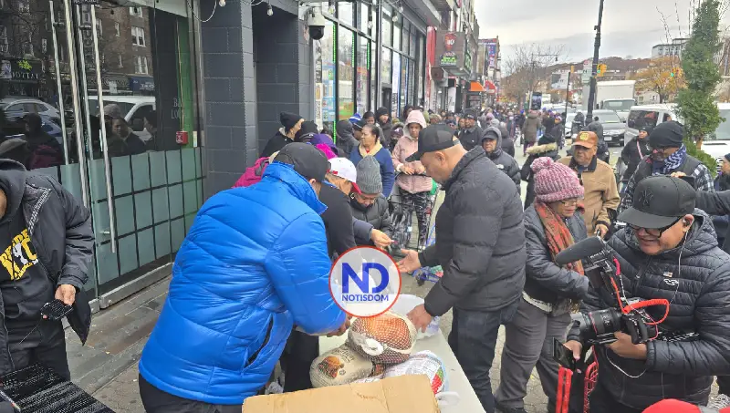 NOTISDOM FOTOS PF2025 2025 11 25T143812.279 Cirilo Moronta entrega mil pavos en NY por vigésima ocasión en Acción de Gracias