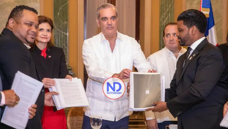 Presidente Abinader apoya Reforma “Déjala Ir” y pacto contra violencia de género