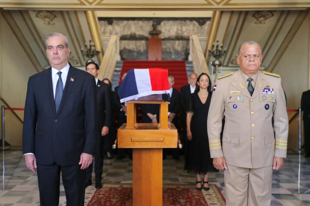 Presidente Abinader afirma que llevar a Juancito Rodríguez al Panteón de la Patria es un acto de justicia histórica 4 PANTEON A JUAN DE LOS SANTOS 1 Presidente Abinader afirma que llevar a Juancito Rodríguez al Panteón de la Patria es un acto de justicia histórica