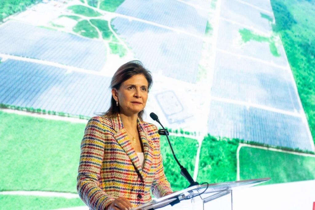 Raquel Pena 4 Raquel Peña inaugura complejo fotovoltaico Cotoperí Solar; generará 286 GWh de energía limpia anualmente