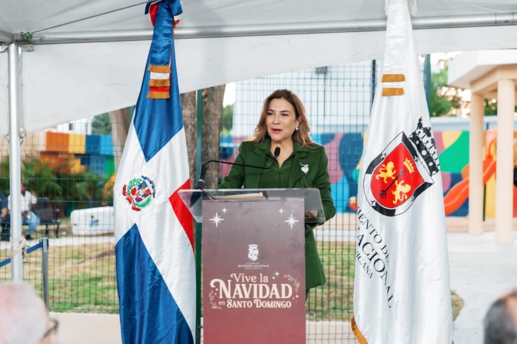 Carolina Mejia 3 Carolina Mejía entrega el parque Villa Diana, una petición comunitaria de más de 20 años