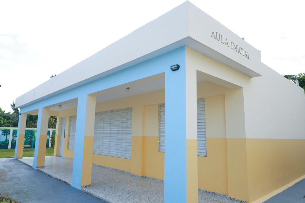 Escuela Primaria El Barro 2 Educación entrega centro educativo en Nagua que impactará a más de 280 estudiantes del nivel básico y secundario
