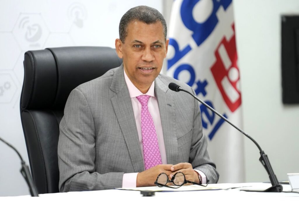 Firman convenio de colaboración para instalar salas digitales en seis centros penitenciarios 4 Guido Gomez Mazara 6 Firman convenio de colaboración para instalar salas digitales en seis centros penitenciarios