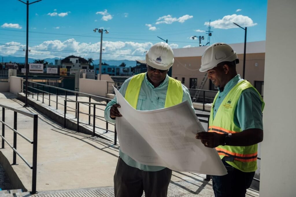 Hospital Provincial Matias Ramon Mella Vicepresidenta Peña y el Mived  supervisan avances finales del hospital provincial de Dajabón