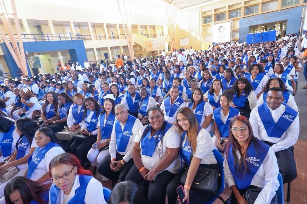 INFOTEP GRADUACION 1 Raquel Arbaje encabeza graduación de 1,177 nuevos técnicos del Infotep en la región Este