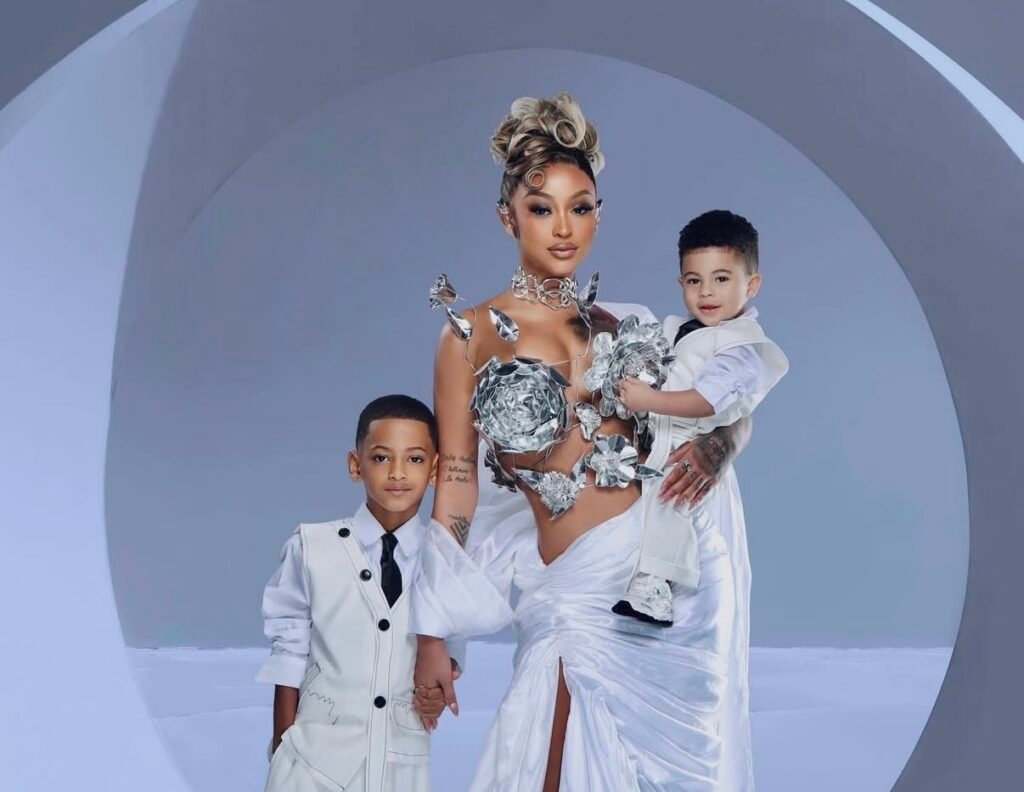 Figuras dominicanas comienzan a compartir la alegría de la Navidad en familia 3 LA PERVERSA Figuras dominicanas comienzan a compartir la alegría de la Navidad en familia