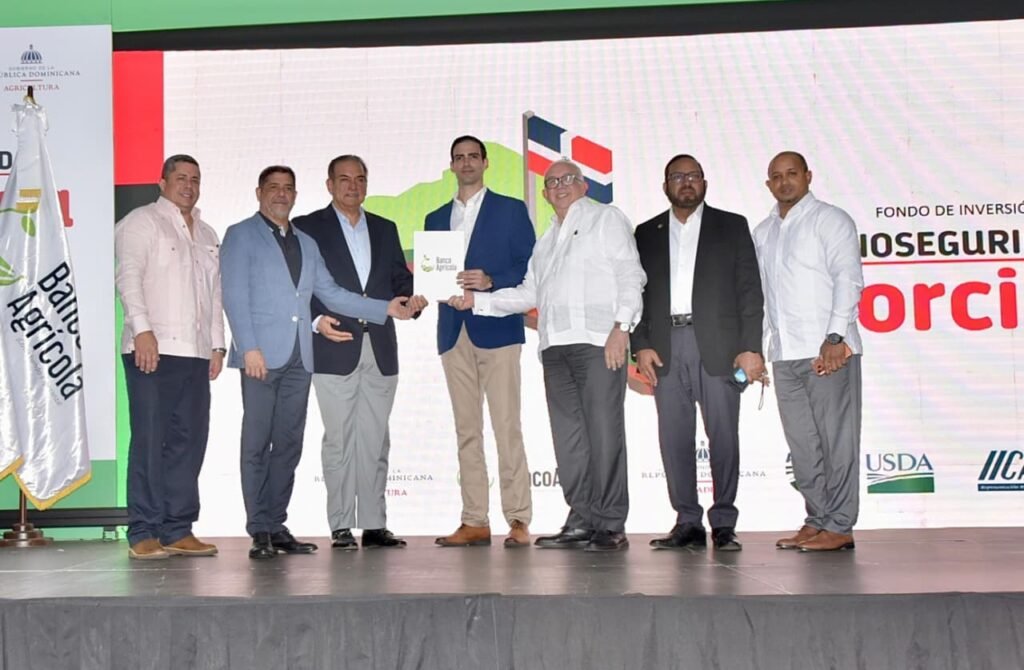 Limber Cruz 1 Ministro Cruz ante bloqueo cerdo español: “Habrá abundancia agropecuaria en Navidad 2025”