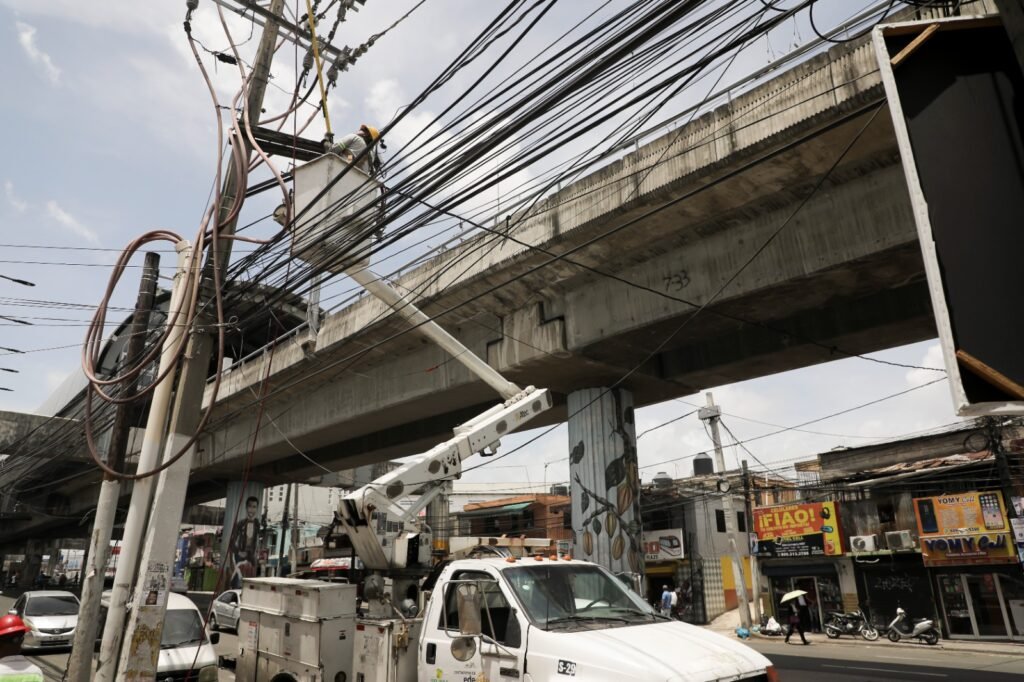 Miembros de Edeeste Edeeste realizará descarga de circuitos impactará positivamente a sectores de SDN