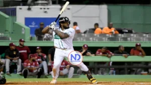 Eguy Rosario llega a los Leones desde las Estrellas a cambio de Jorge Mateo 