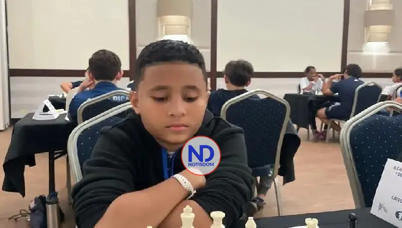 Alejandro Muñoz asegura el título «Maestro de Ajedrez»