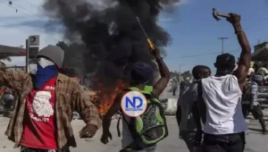 Pandilleros en Haití matan a 20 personas y queman 500 casas