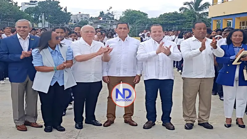 Hernández Alberto acompaña a Paliza en conferencia sobre el nuevo liderazgo político en Haina