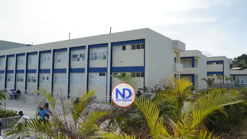 Gobierno entrega Liceo Experimental UASD Elías Piña