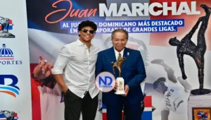 Marichal destaca a Soto como ejemplo de juventud tras ganar por segunda vez el premio “Juan Marichal”