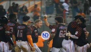 Los Toros derrotan al Licey y se afianzan segundo lugar beisbol