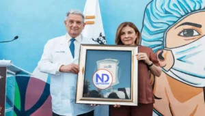 Reconocen a Carolina Mejía en inauguración del parque Ciudad Sanitaria
