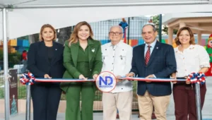 Carolina Mejía entrega el parque Villa Diana, una petición comunitaria de más de 20 años