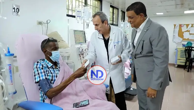 Gobierno entrega bono navideño a hospitales y otras instituciones de salud y discapacidad