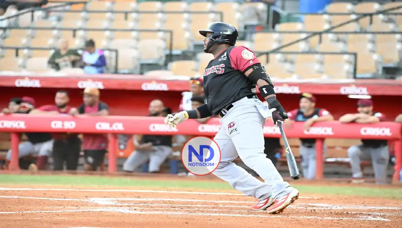 Gigantes cierran con cuatro triunfos al hilo y avanzan terceros tras vencer al Licey