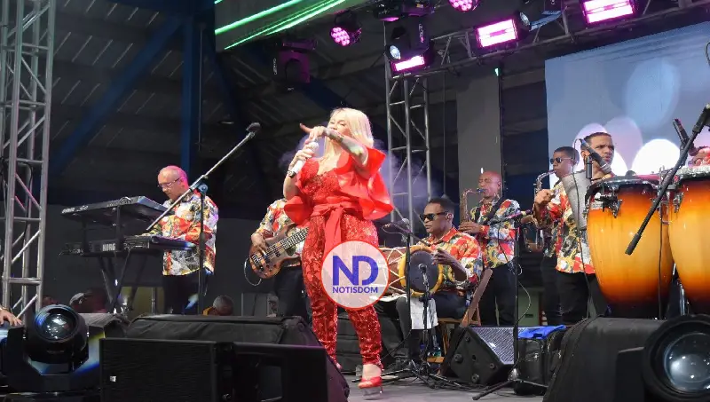 Miriam Cruz pone a bailar a ingenieros y arquitectos en Puerto Plata