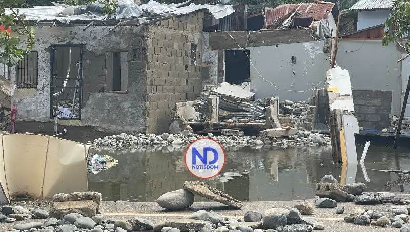 Explosión en tubería de Coraasan causa daños a cuatro viviendas en comunidad de Sabana Iglesia