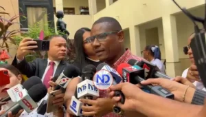 Familia dice Mayor mató joven 19 años tras intento de asalto