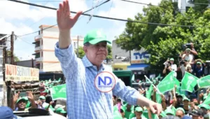 Leonel convierte marcha en presión electoral: “Esto es un plebiscito; el PRM debe recoger sus maletas”