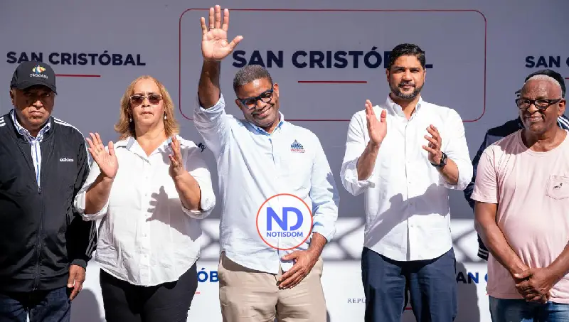 Propeep ilumina la Navidad en San Cristóbal con encendido de parque y entrega de Bono Navideño